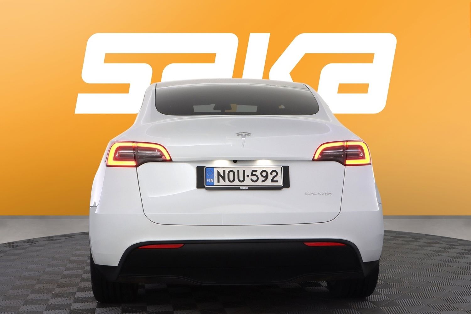Tesla Model Y vaihtoauto