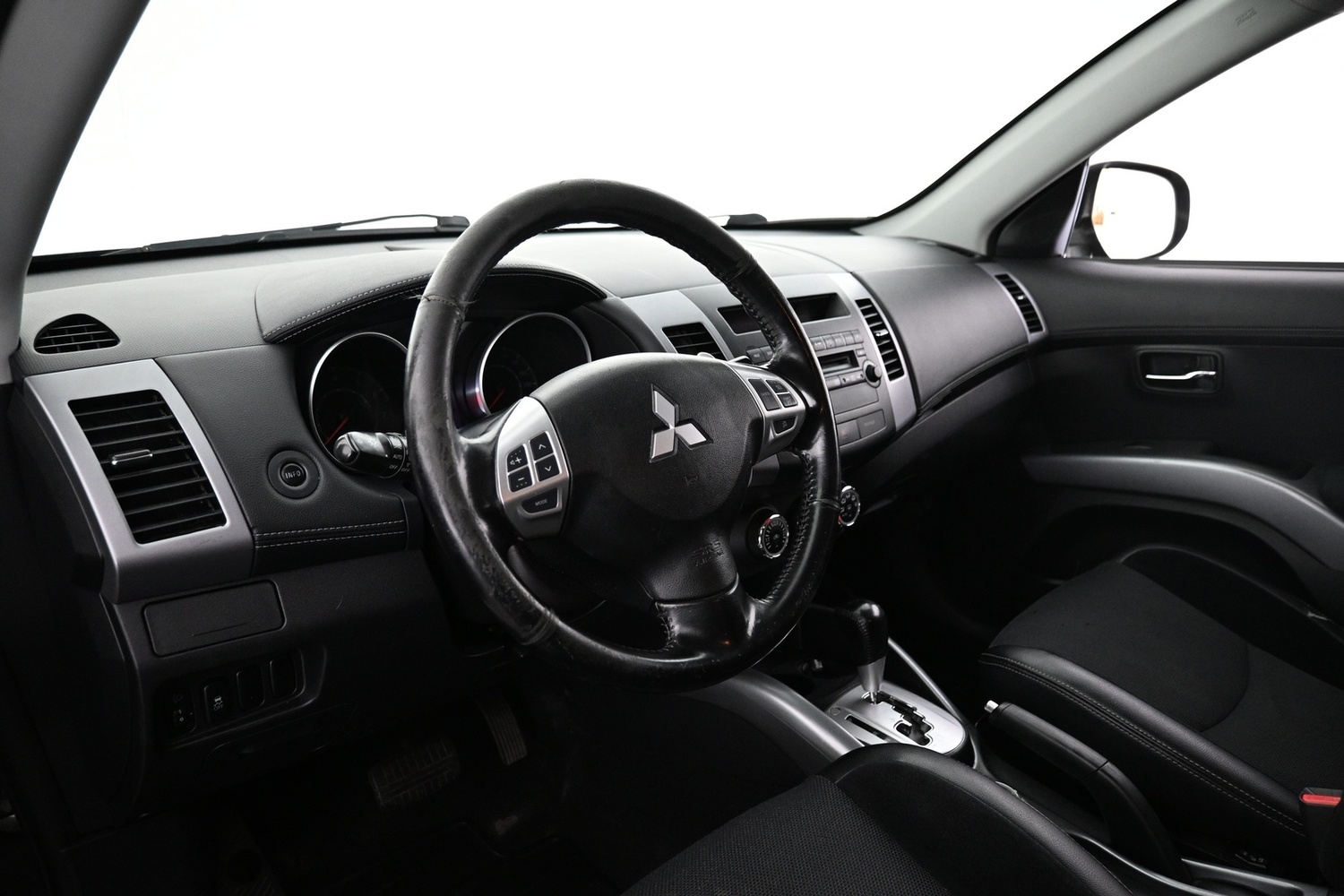 Mitsubishi Outlander vaihtoauto