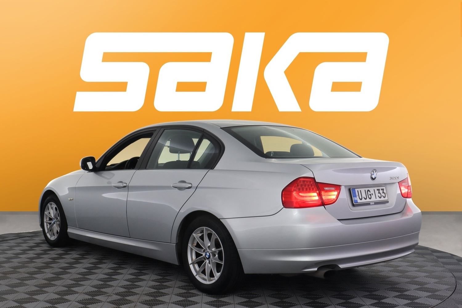 BMW 320 vaihtoauto