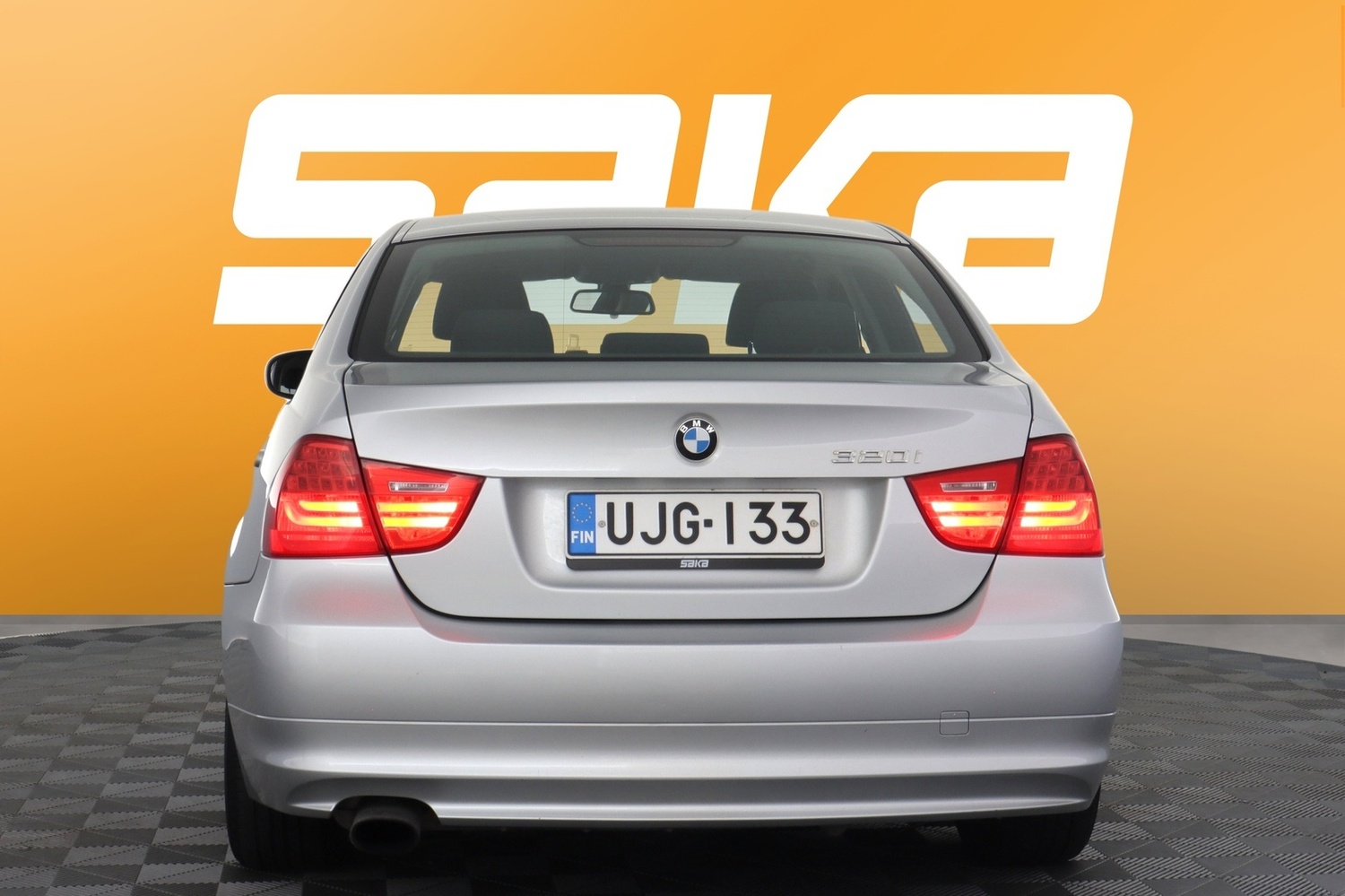 BMW 320 vaihtoauto