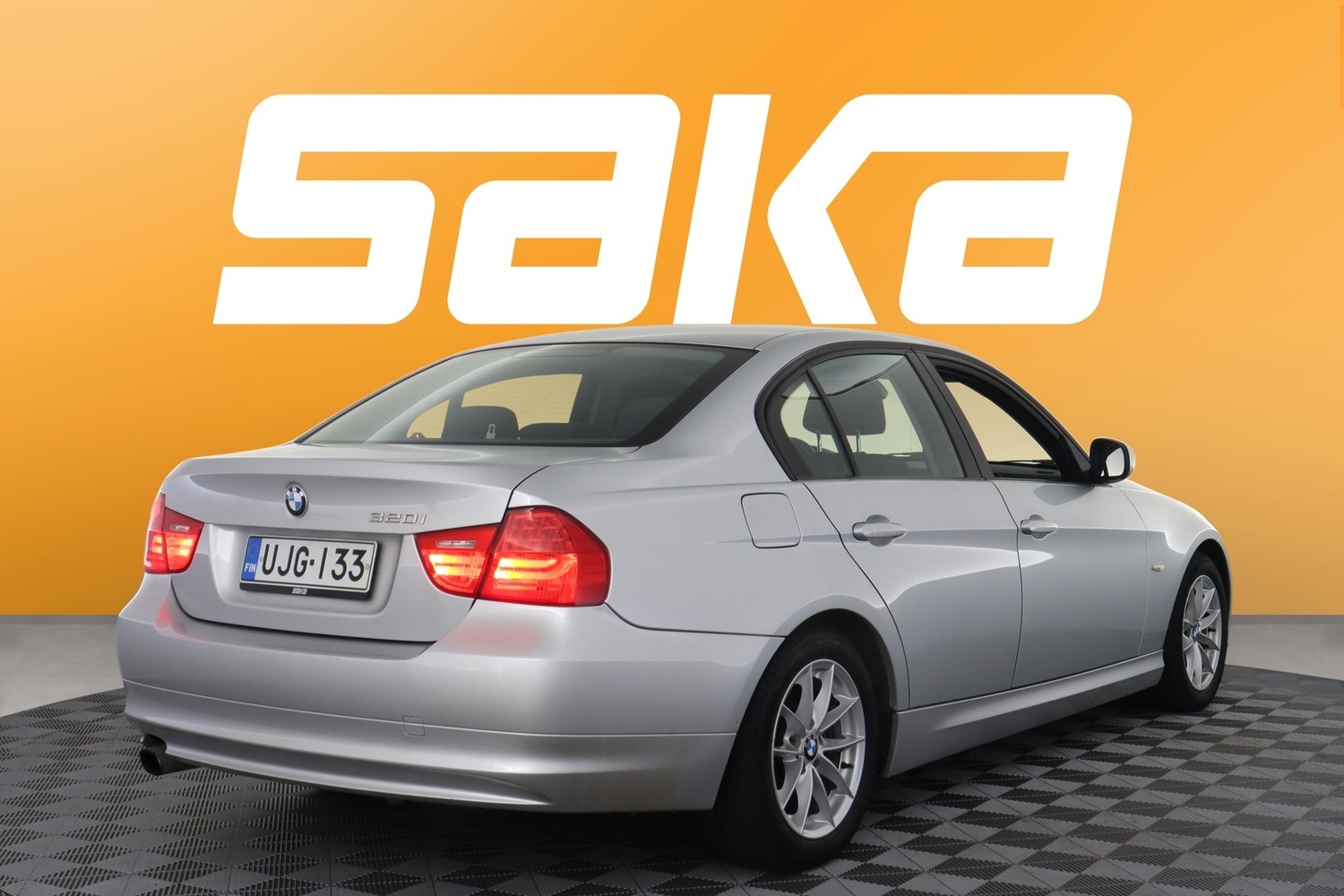 BMW 320 vaihtoauto