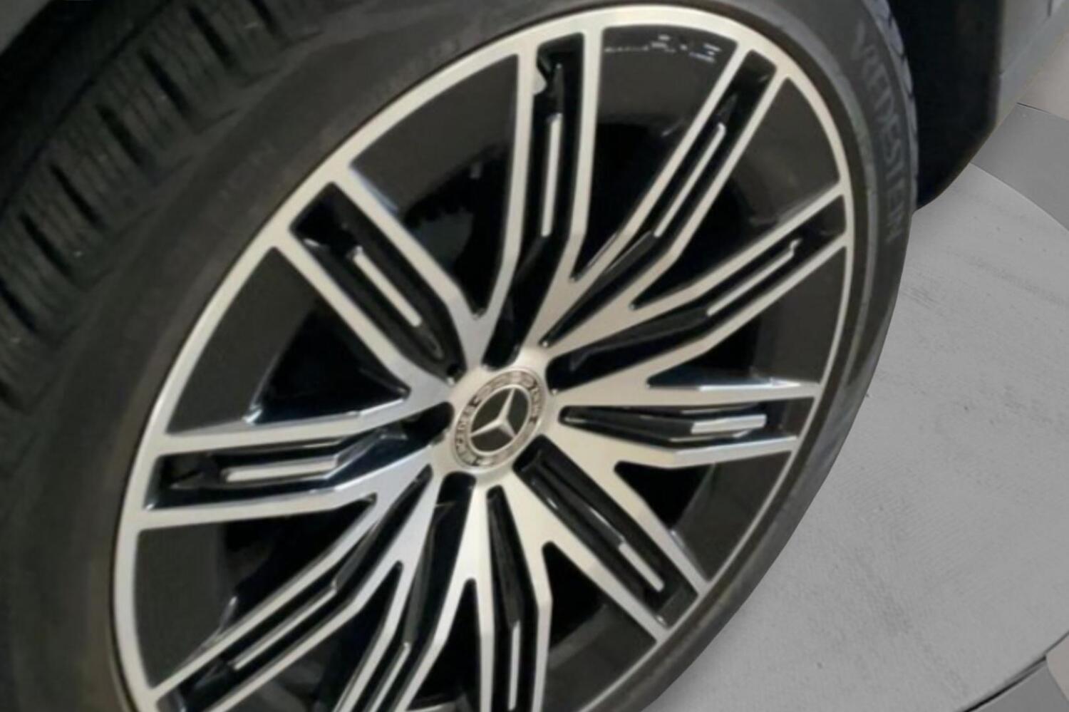 Mercedes-Benz EQE vaihtoauto