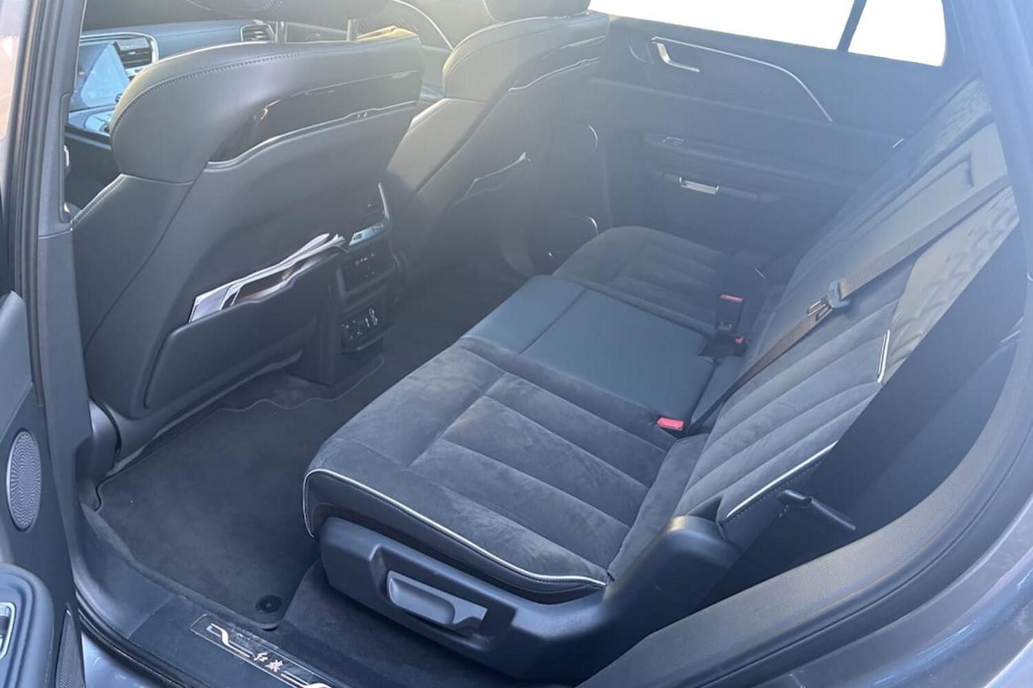 Hongqi E-HS9 vaihtoauto