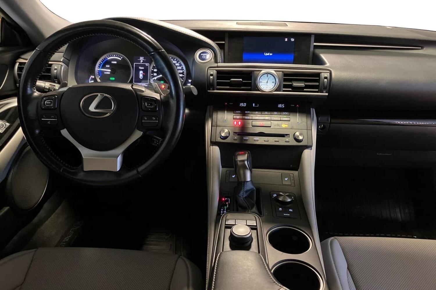 Lexus RC vaihtoauto