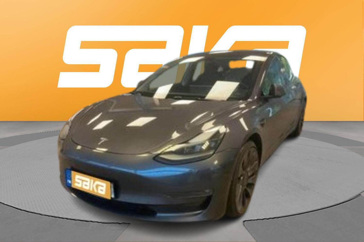 Tesla Model 3 vaihtoauto