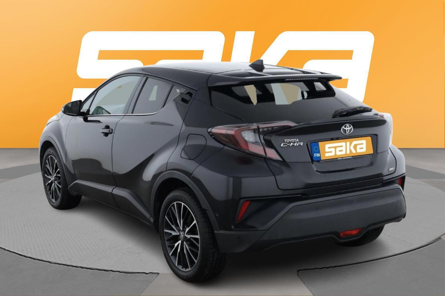 Toyota C-HR vaihtoauto