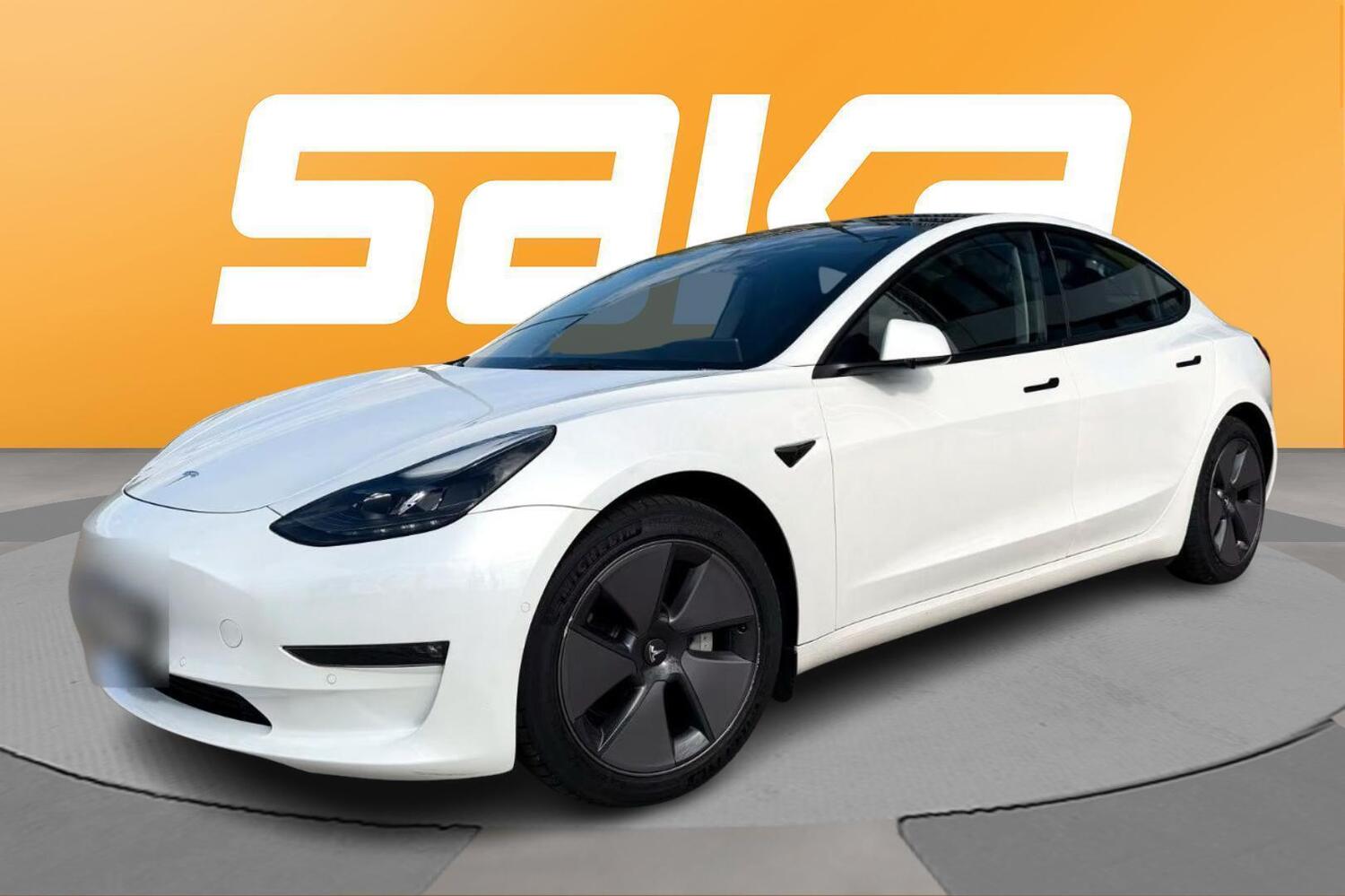 Tesla Model 3 vaihtoauto