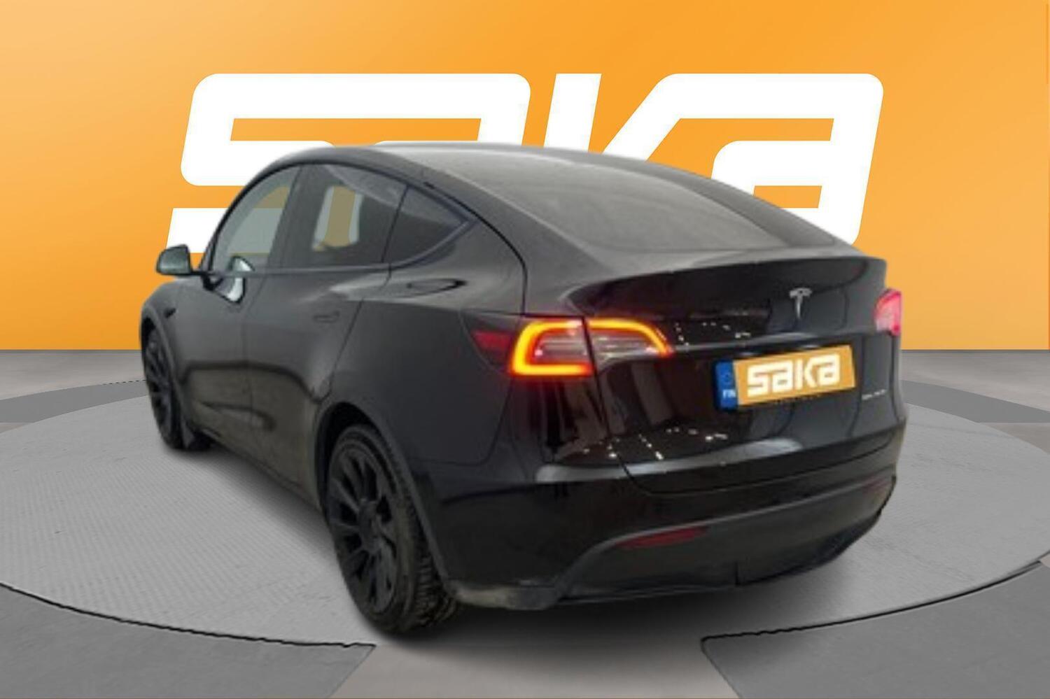 Tesla Model Y vaihtoauto
