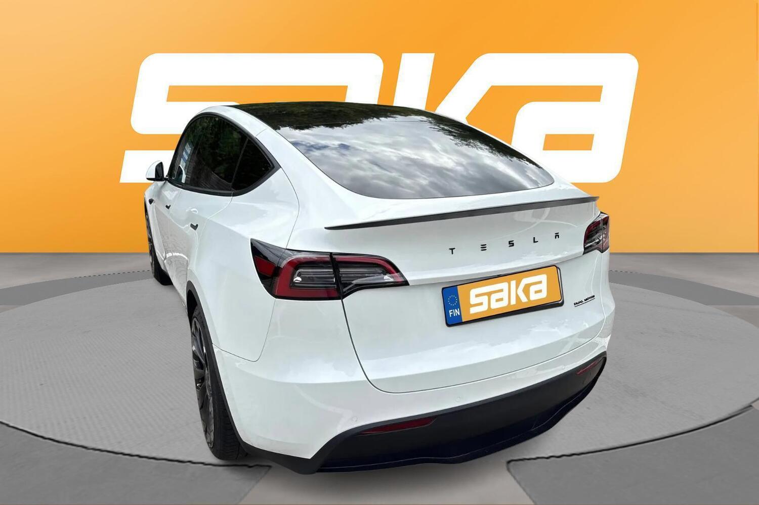 Tesla Model Y vaihtoauto