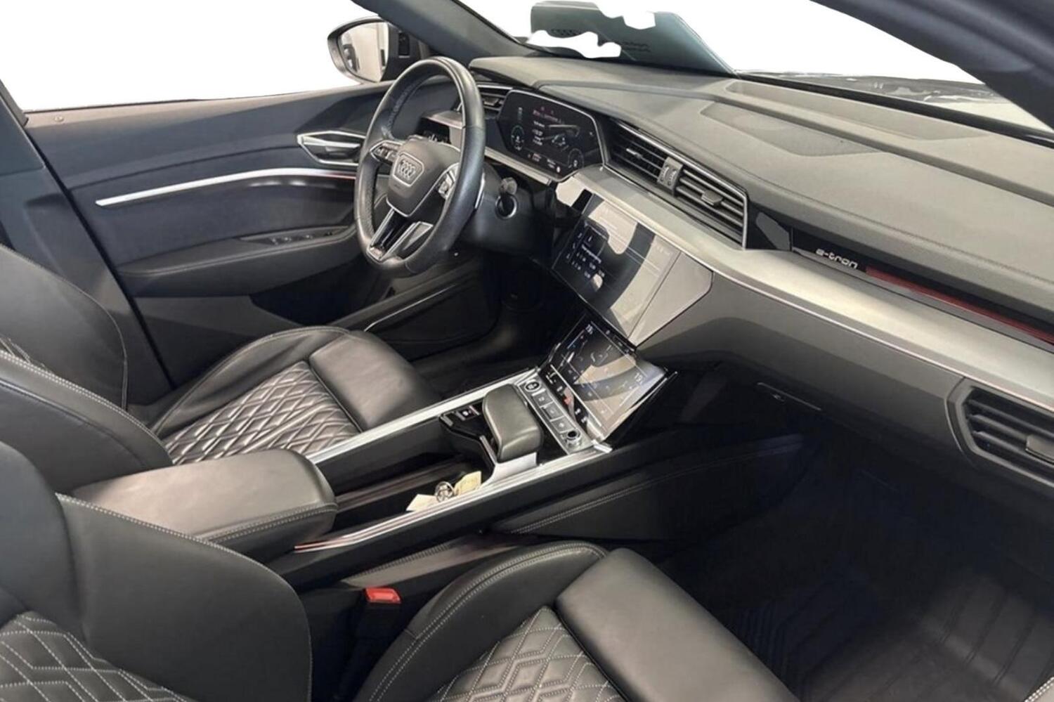 Audi Q8 e-tron vaihtoauto