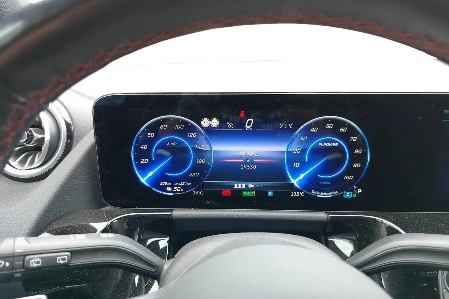 Mercedes-Benz EQA vaihtoauto