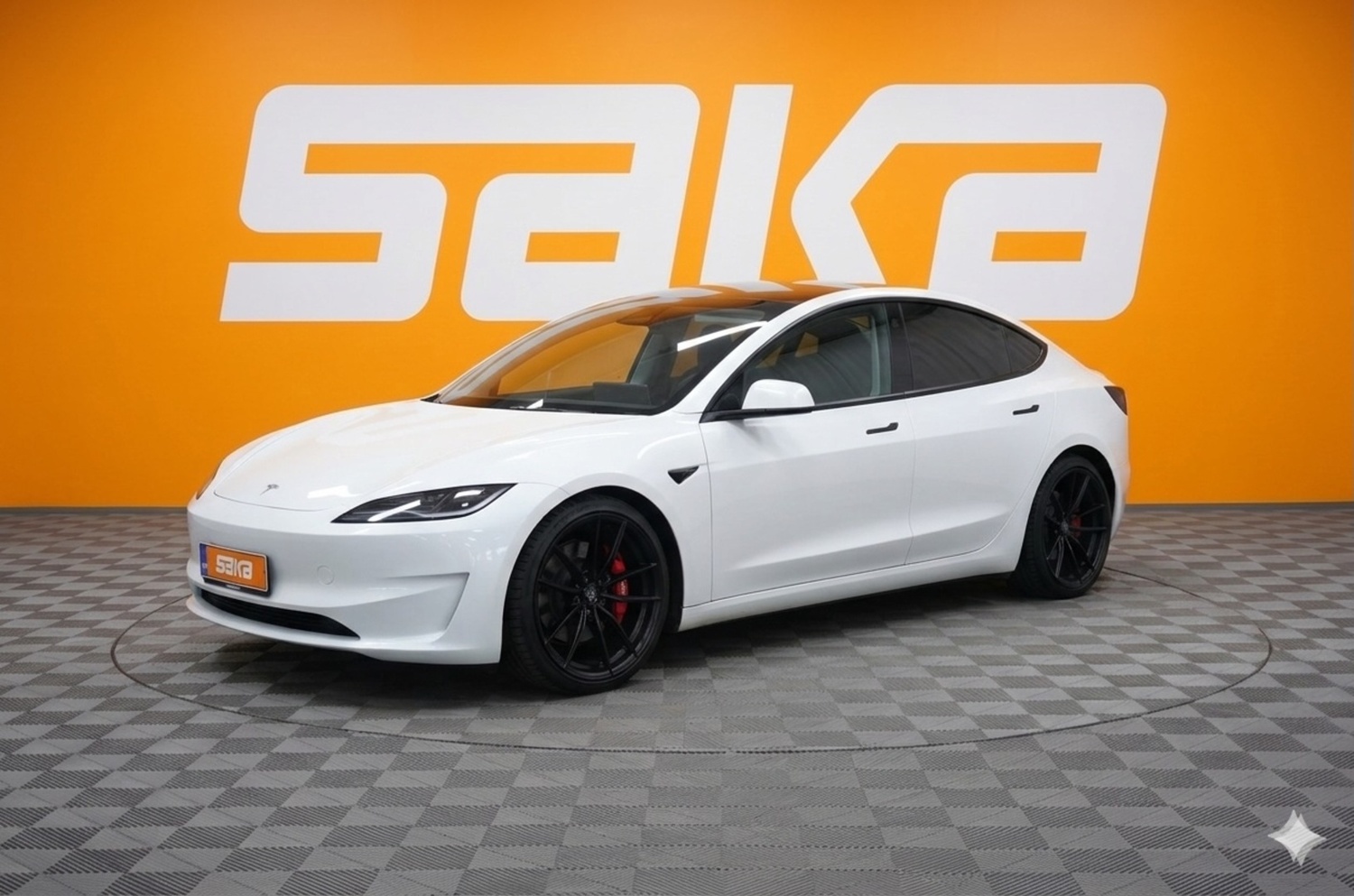 Tesla Model 3 vaihtoauto