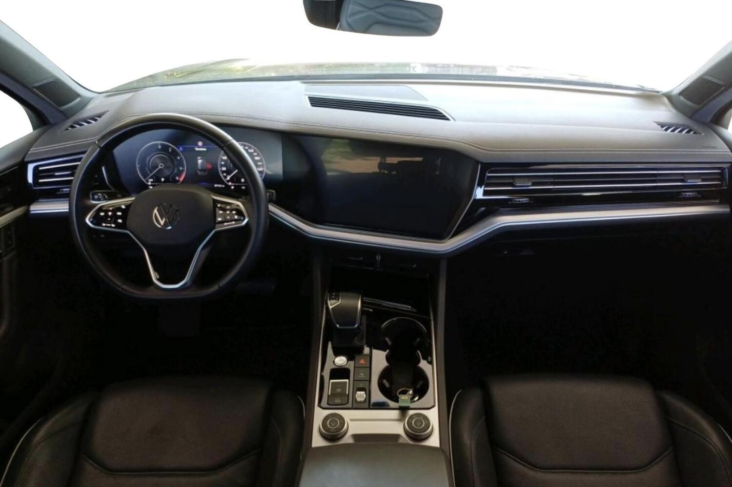 Volkswagen Touareg vaihtoauto