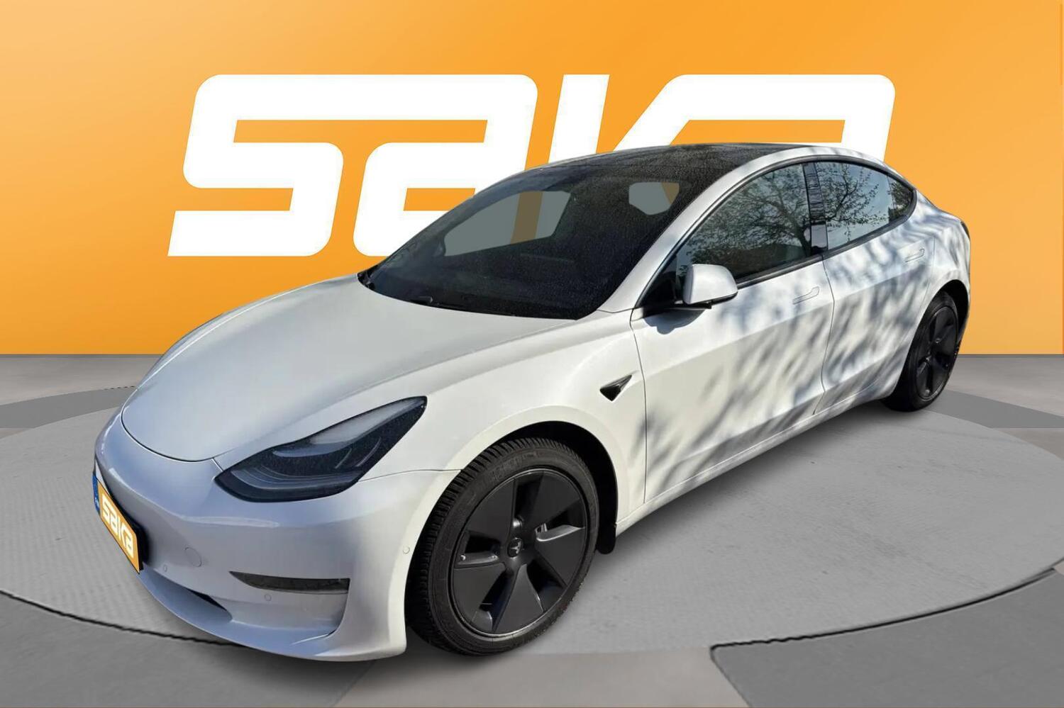 Tesla Model 3 vaihtoauto