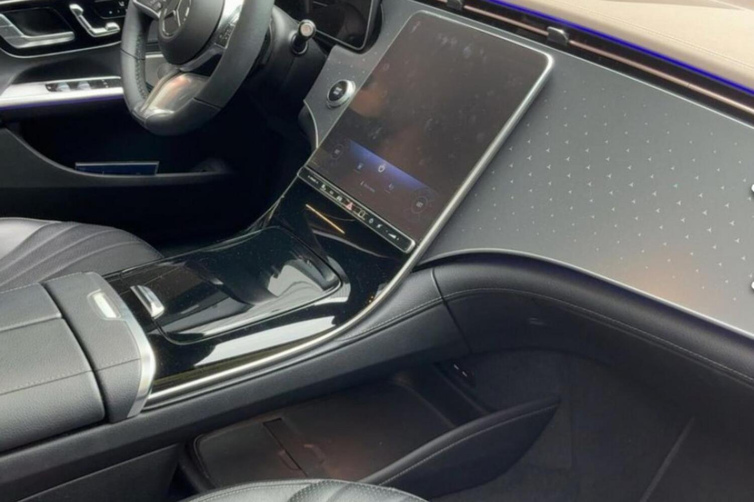 Mercedes-Benz EQE vaihtoauto