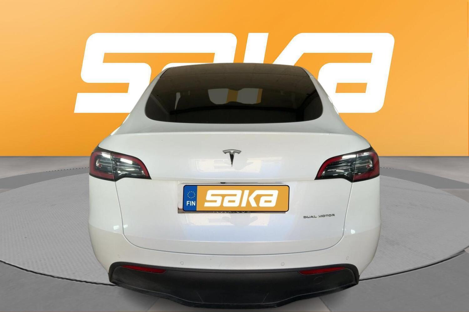Tesla Model Y vaihtoauto