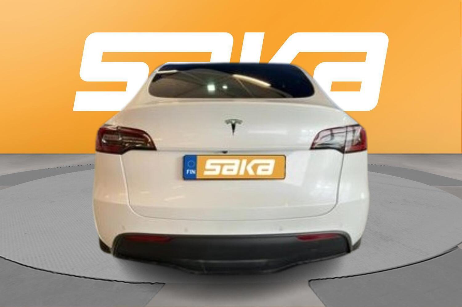 Tesla Model Y vaihtoauto