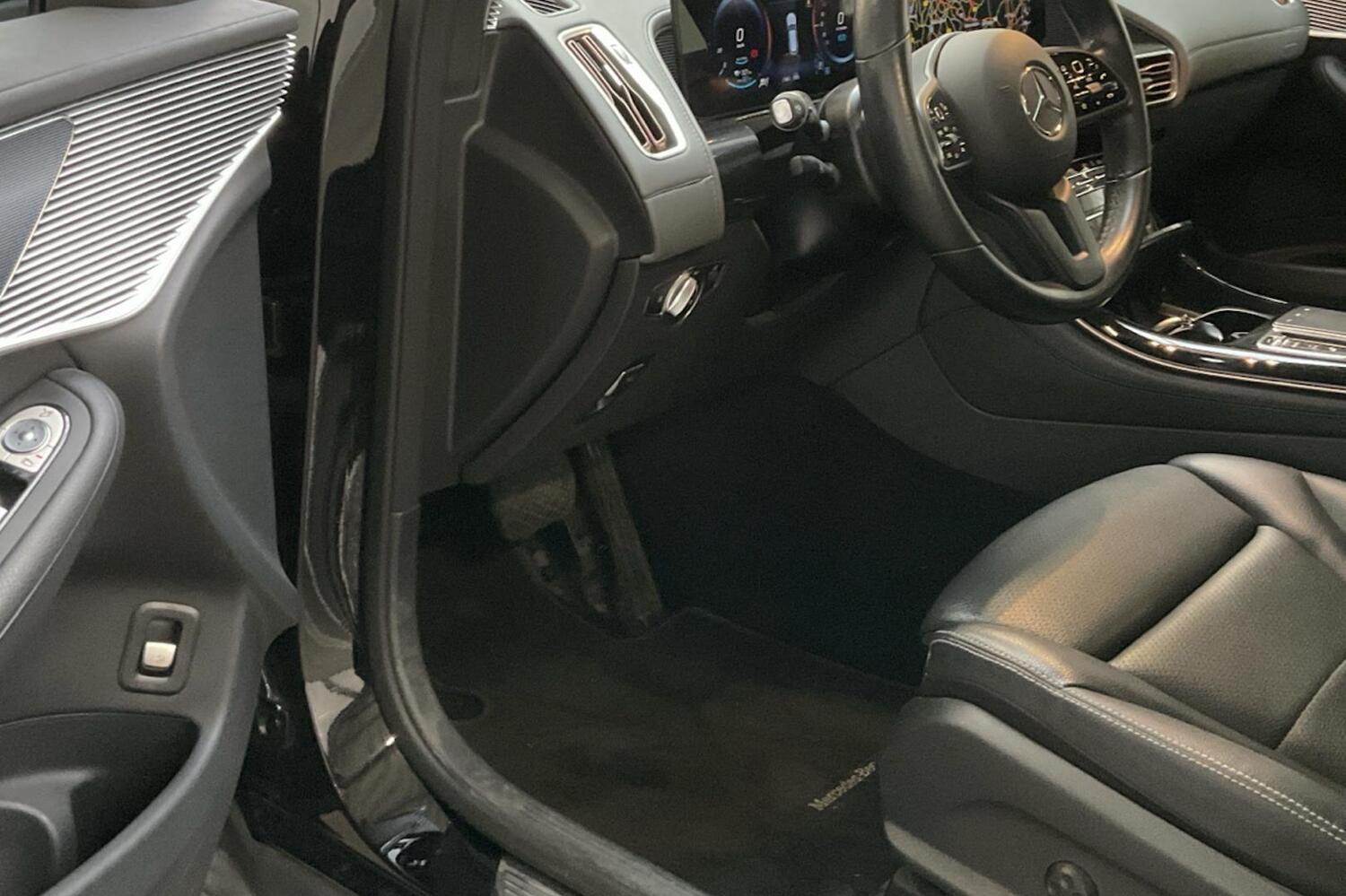 Mercedes-Benz EQC vaihtoauto