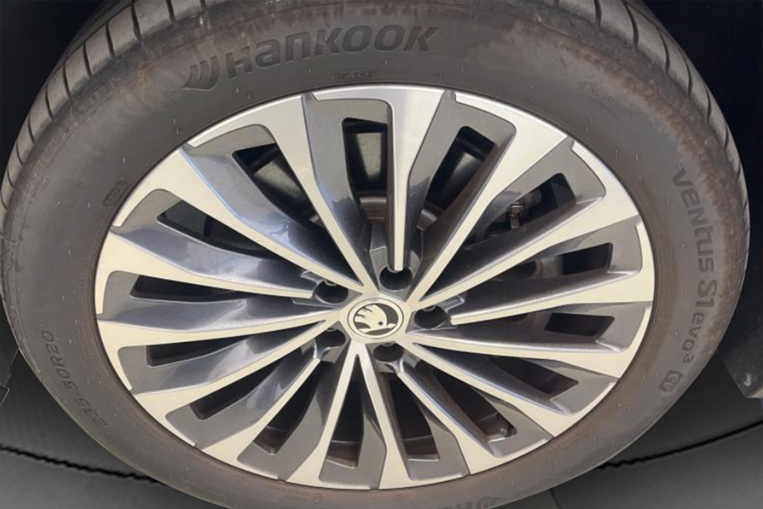 Skoda Enyaq vaihtoauto