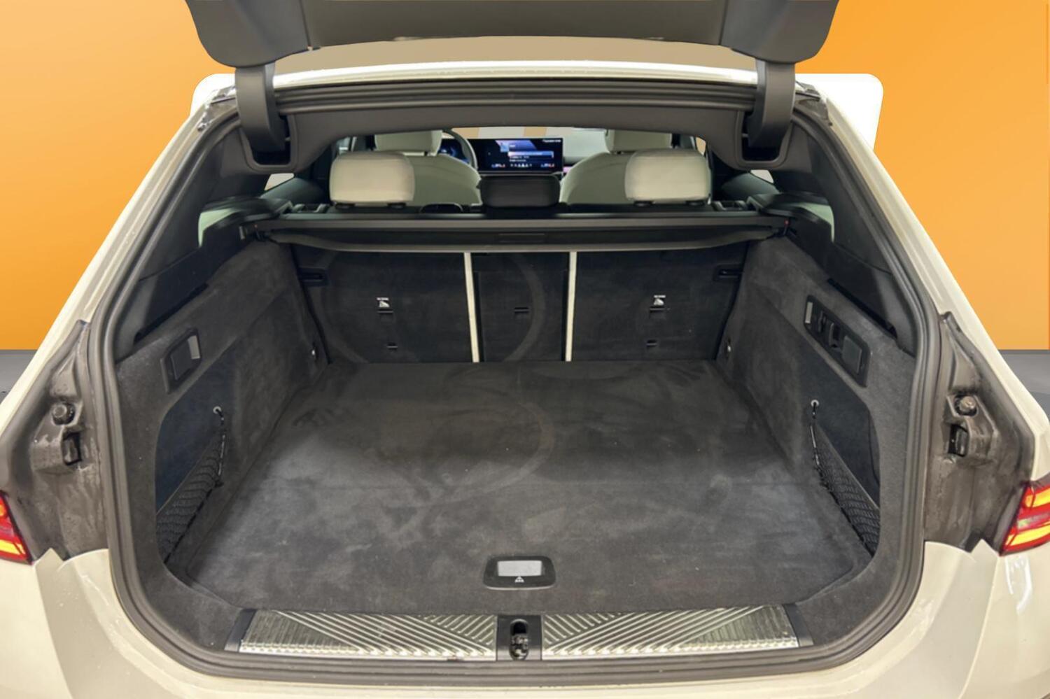 BMW i5 vaihtoauto