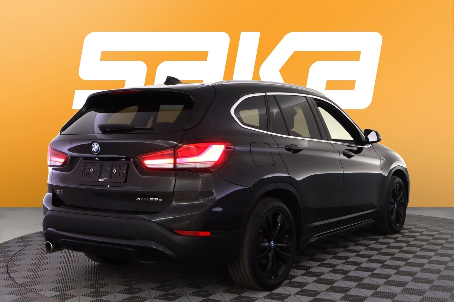 BMW X1 vaihtoauto