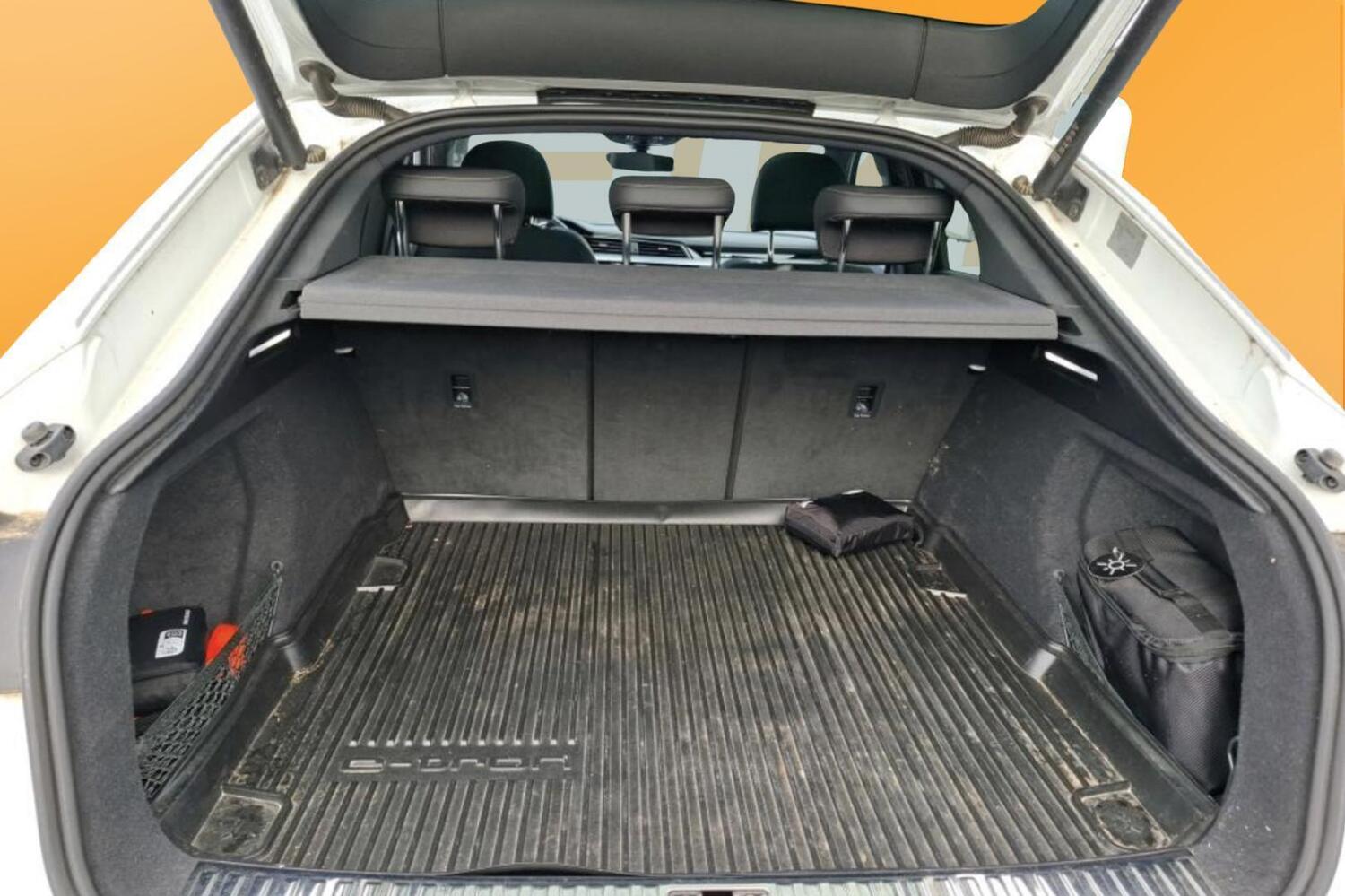 Audi Q8 e-tron vaihtoauto