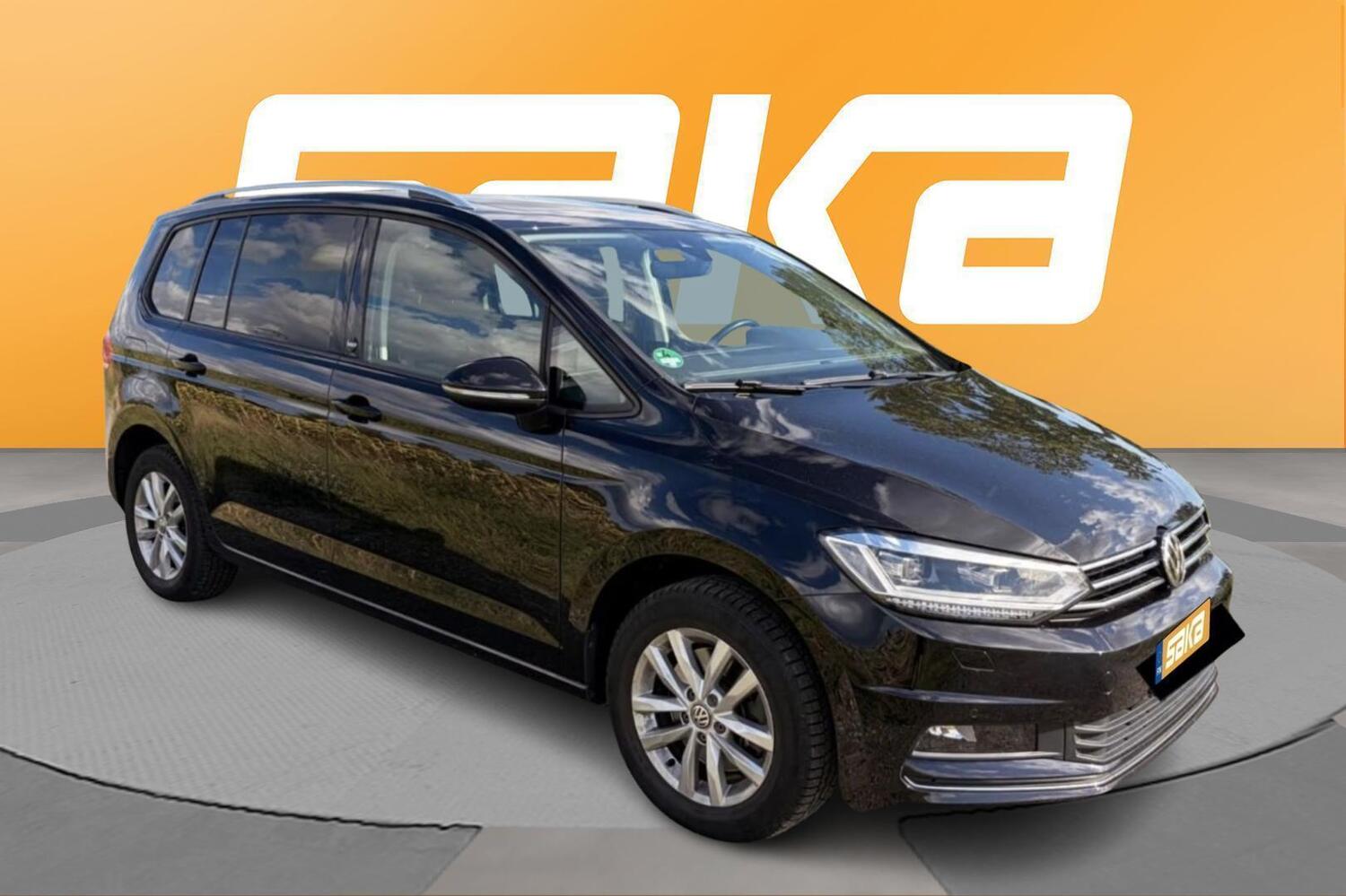 Volkswagen Touran vaihtoauto