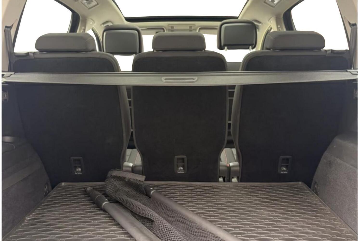 Volkswagen Touran vaihtoauto