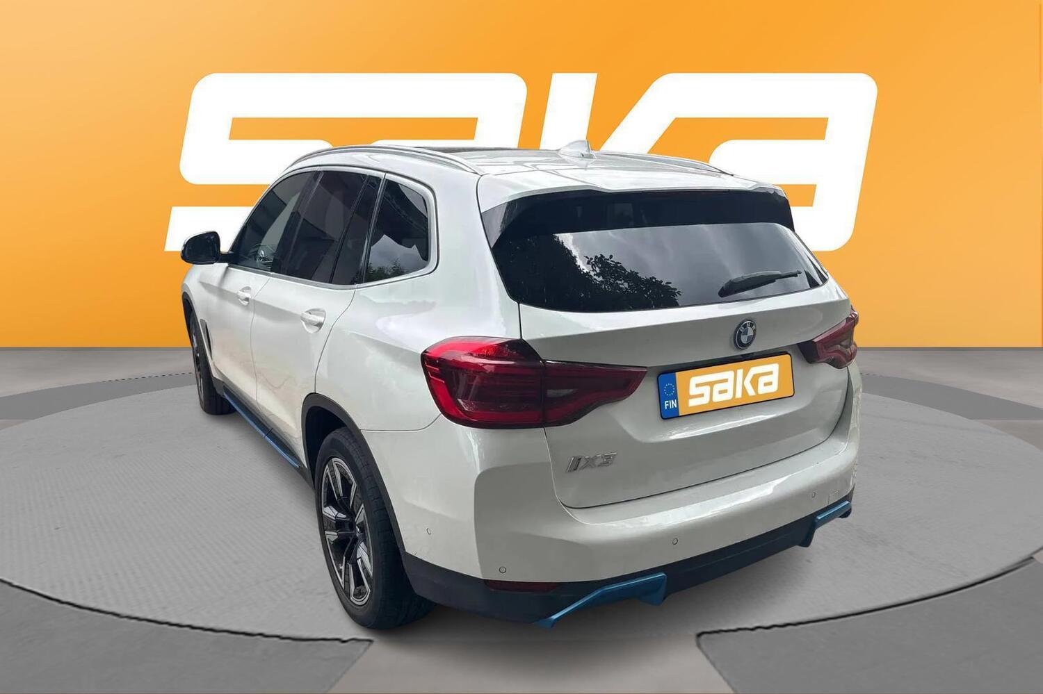 BMW iX3 vaihtoauto