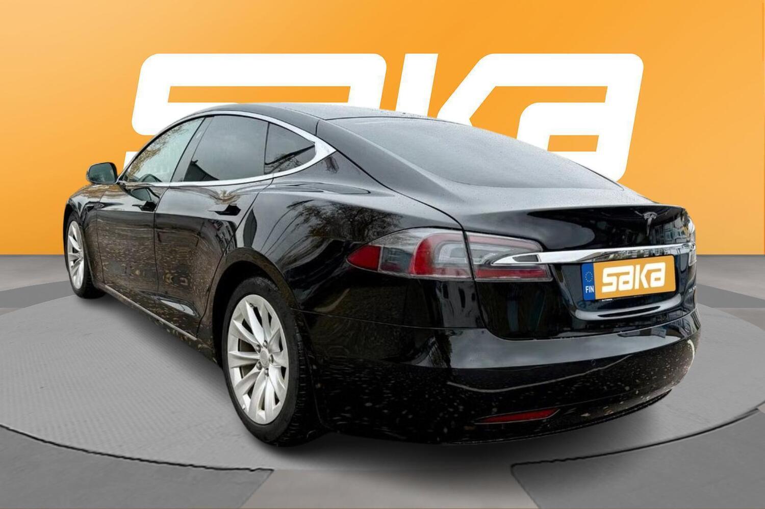 Tesla Model S vaihtoauto