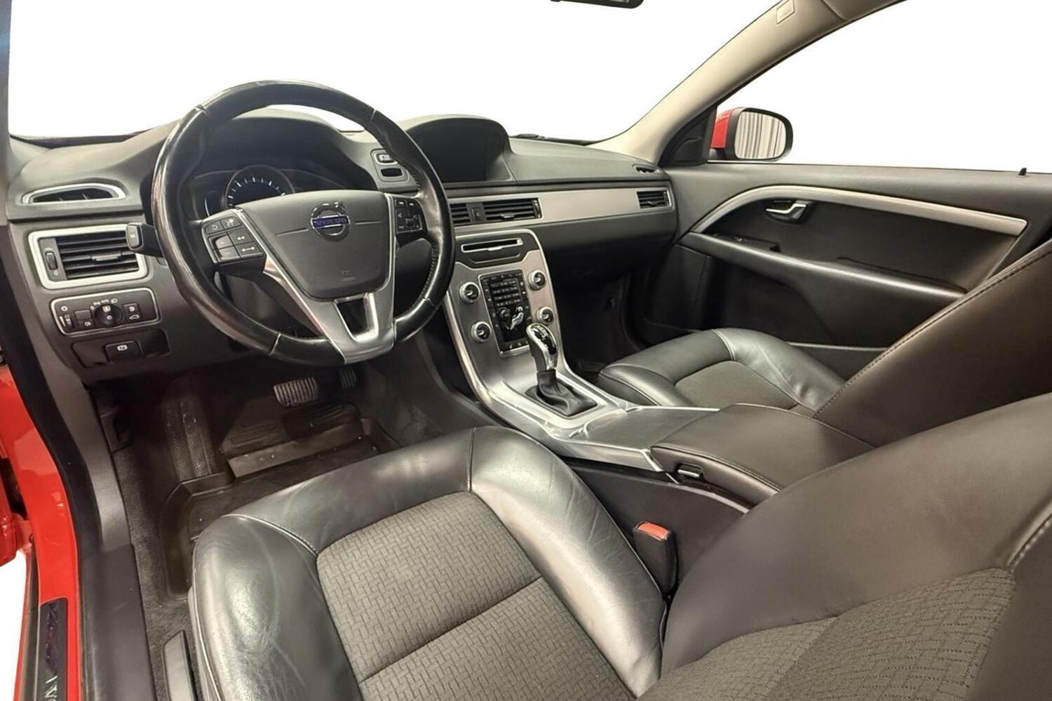 Volvo V70 vaihtoauto