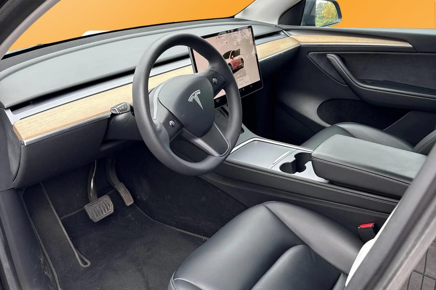 Tesla Model Y vaihtoauto