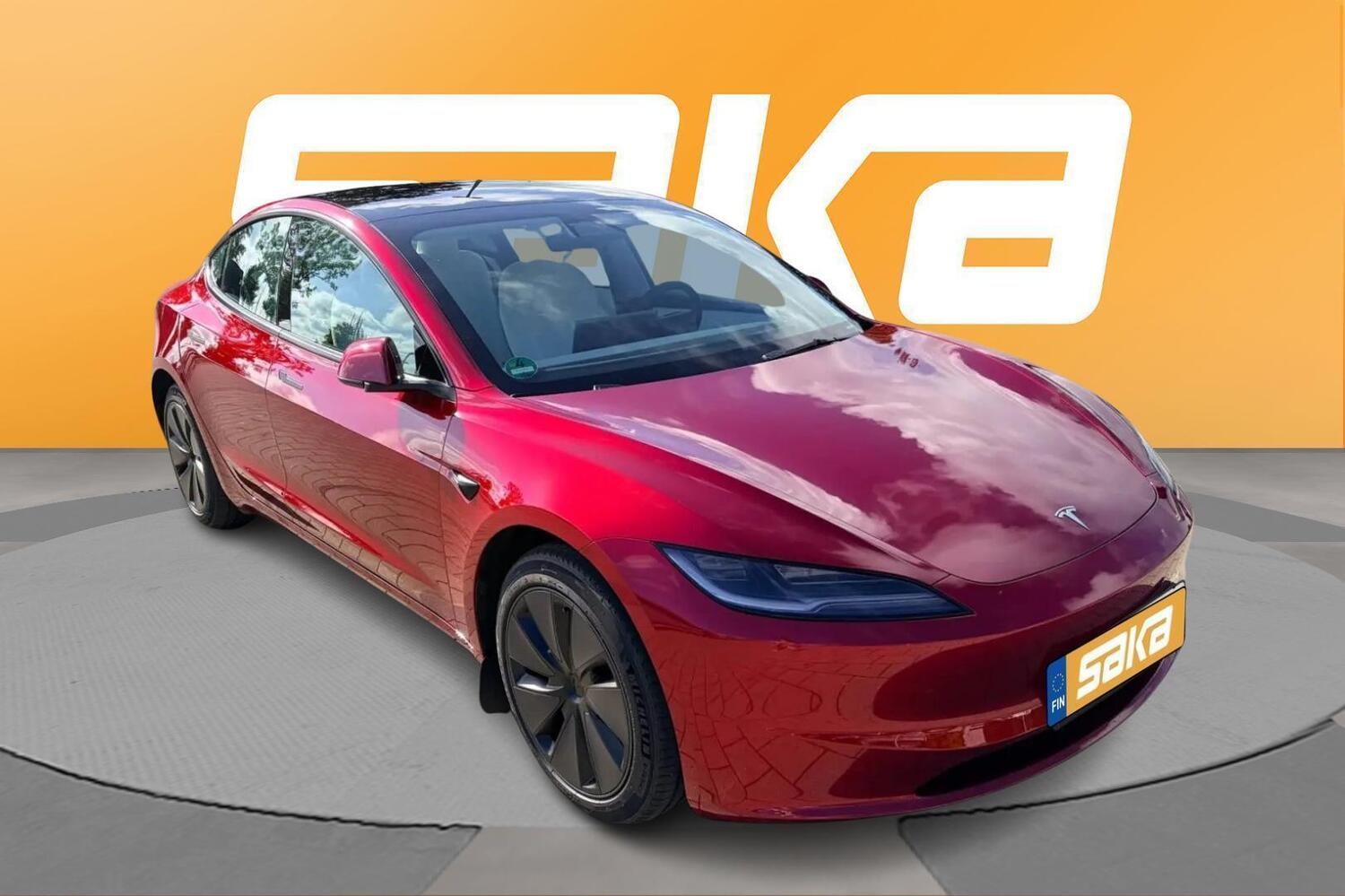 Tesla Model 3 vaihtoauto