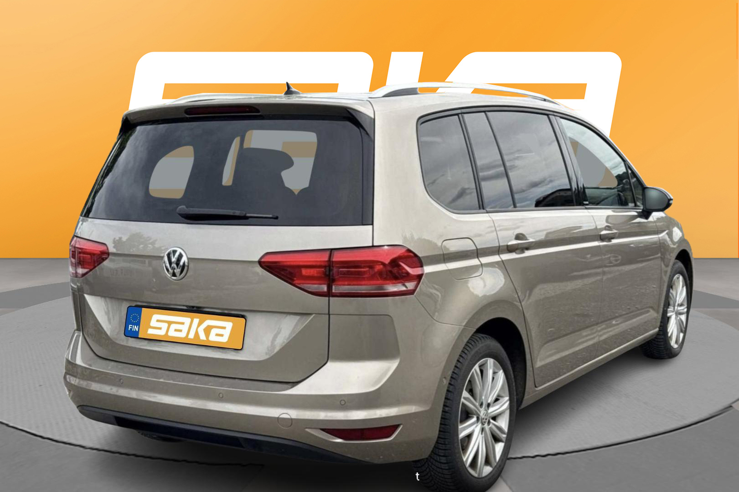 Volkswagen Touran vaihtoauto