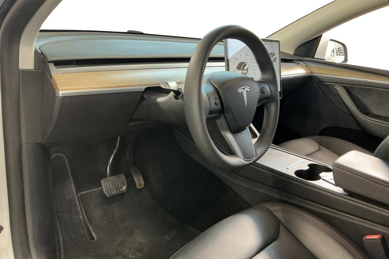 Tesla Model Y vaihtoauto
