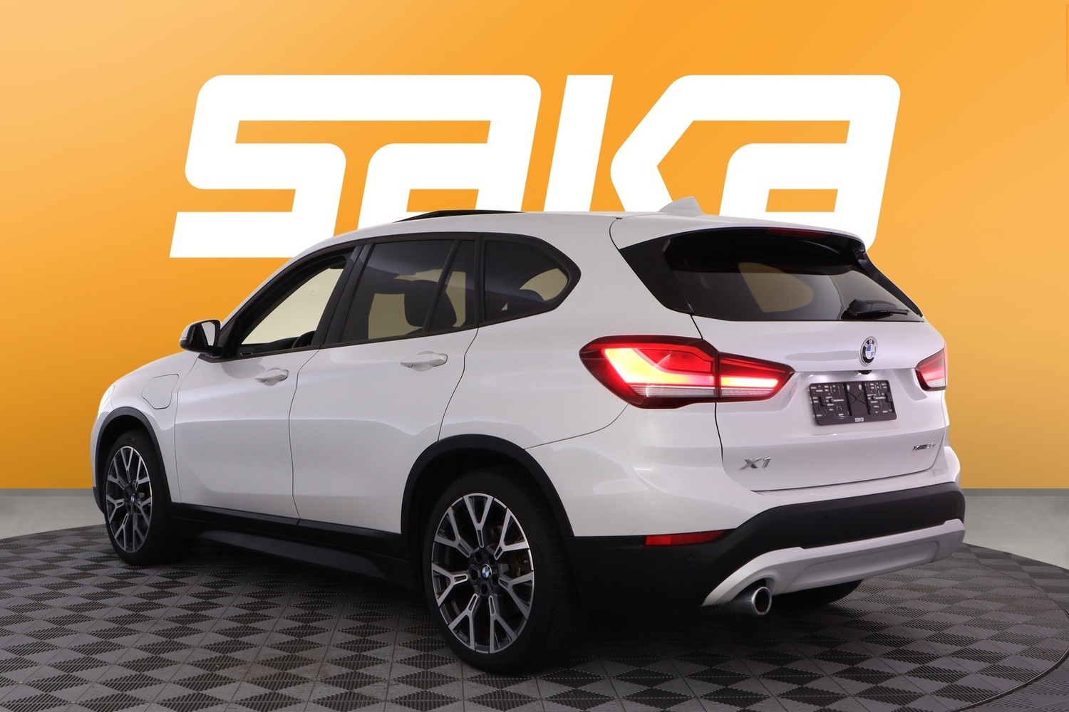 BMW X1 vaihtoauto