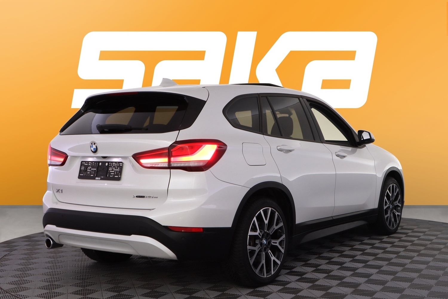 BMW X1 vaihtoauto