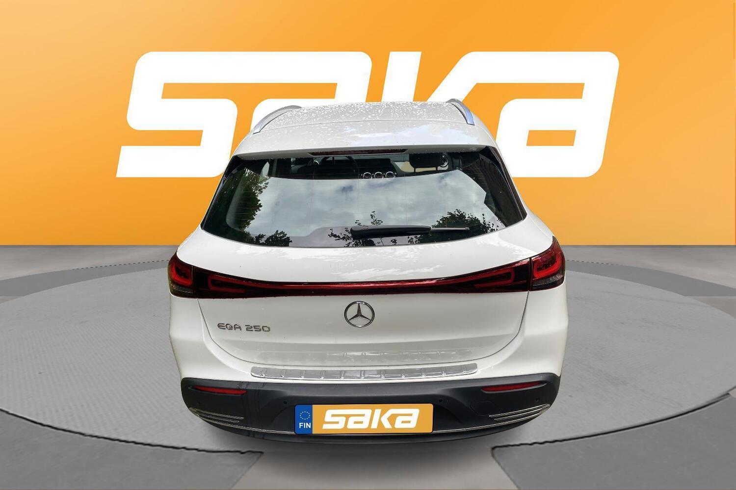 Mercedes-Benz EQA vaihtoauto