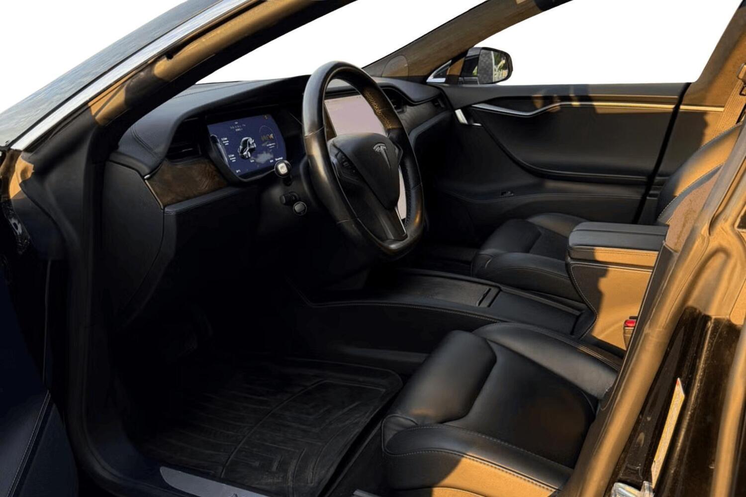 Tesla Model S vaihtoauto