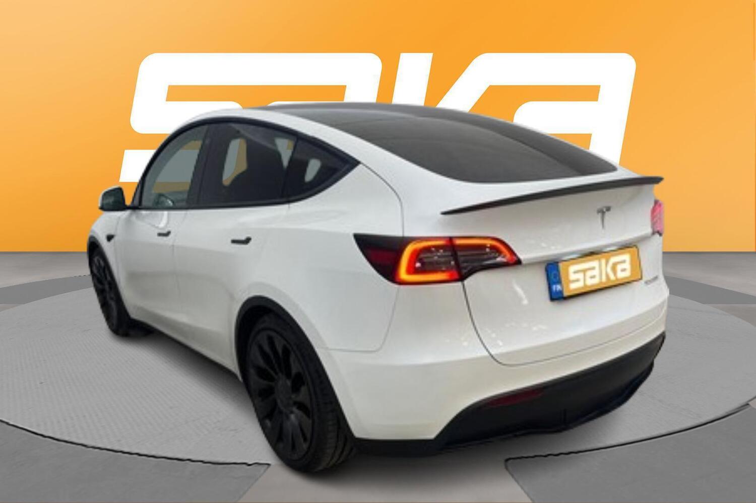 Tesla Model Y vaihtoauto