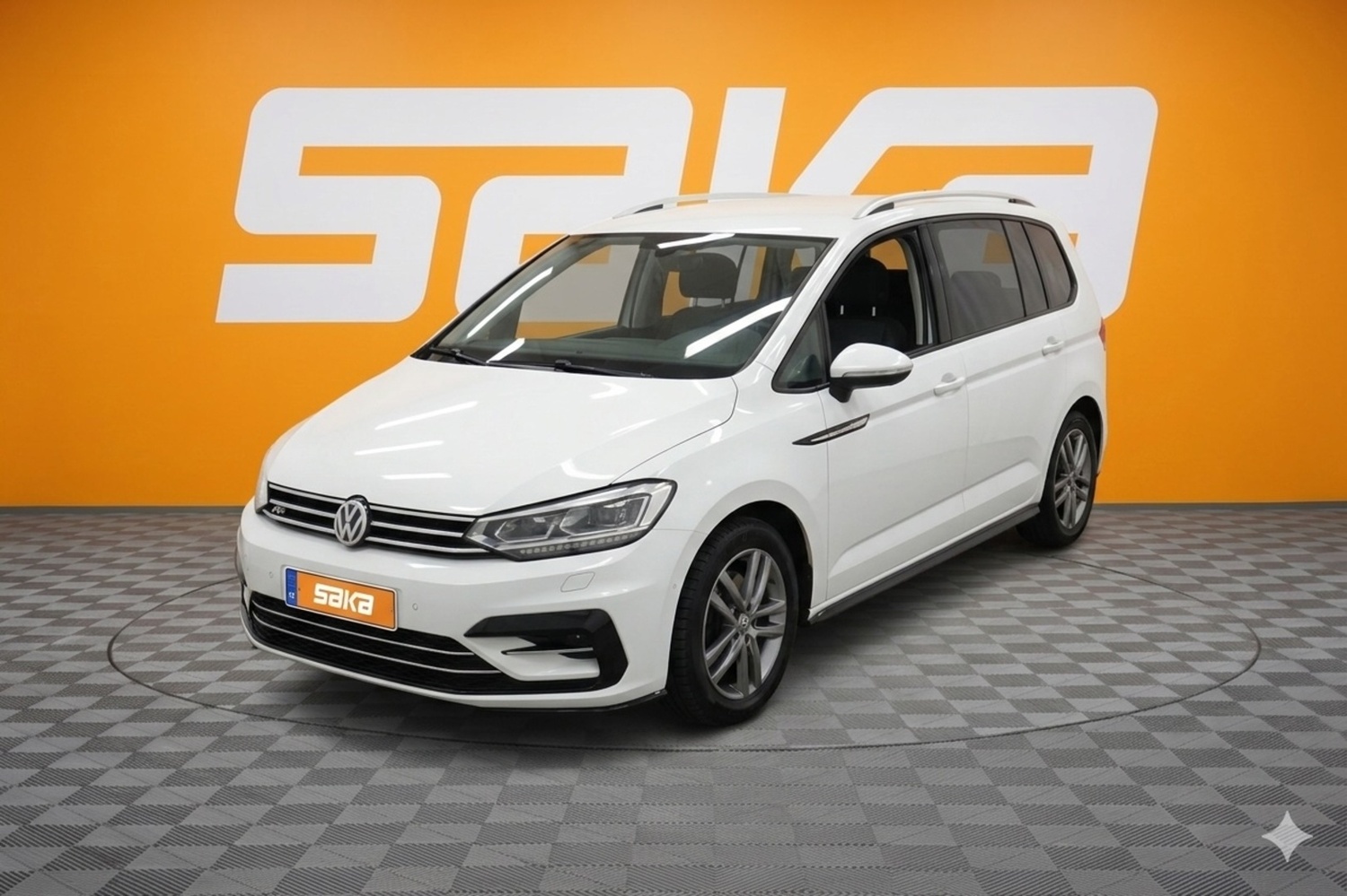 Volkswagen Touran vaihtoauto