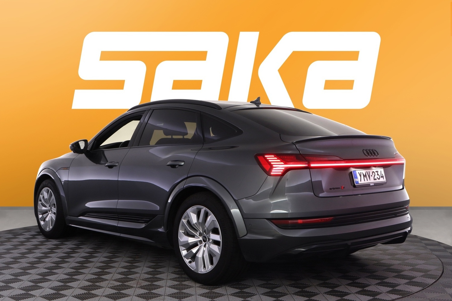 Audi e-tron vaihtoauto