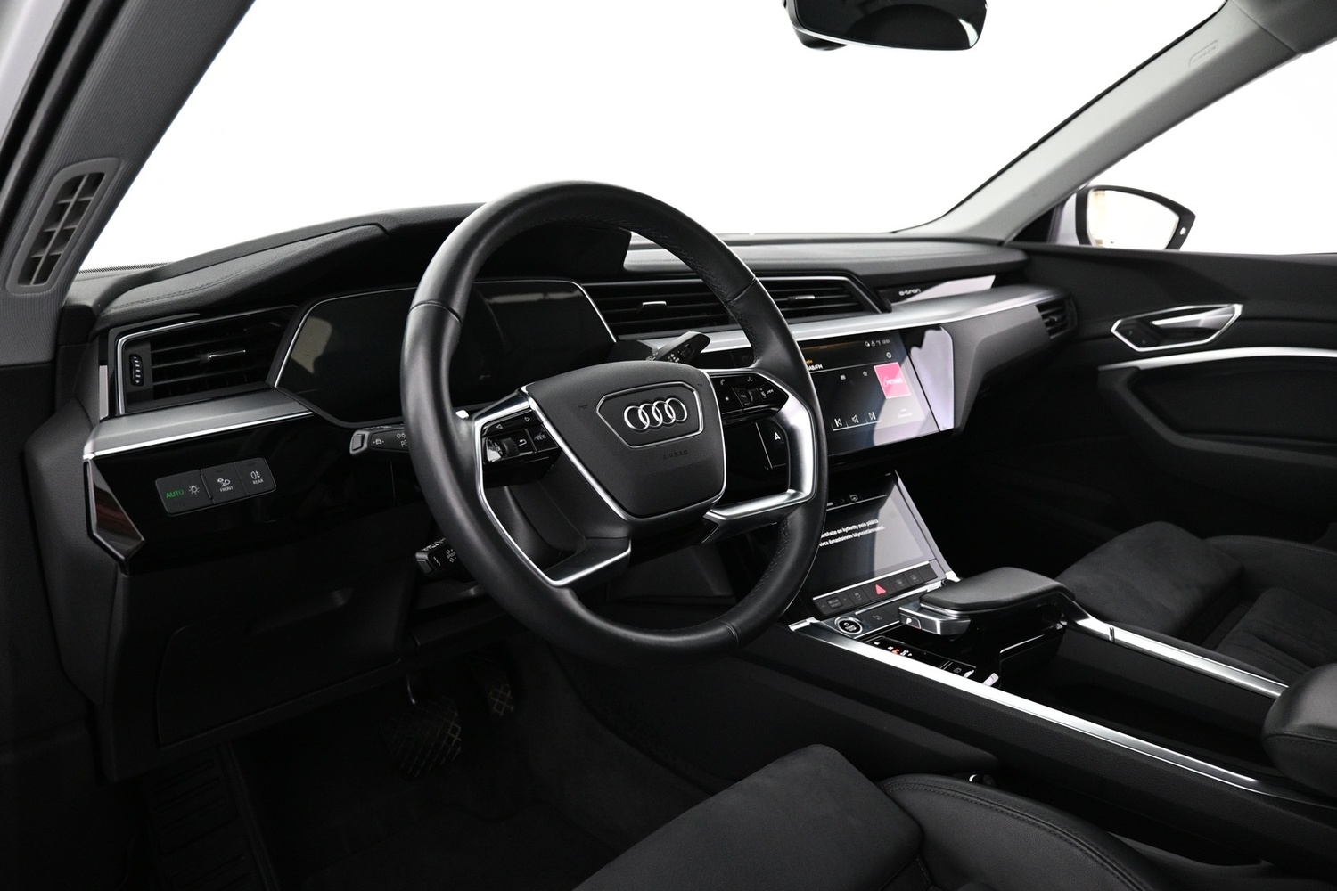 Audi e-tron vaihtoauto