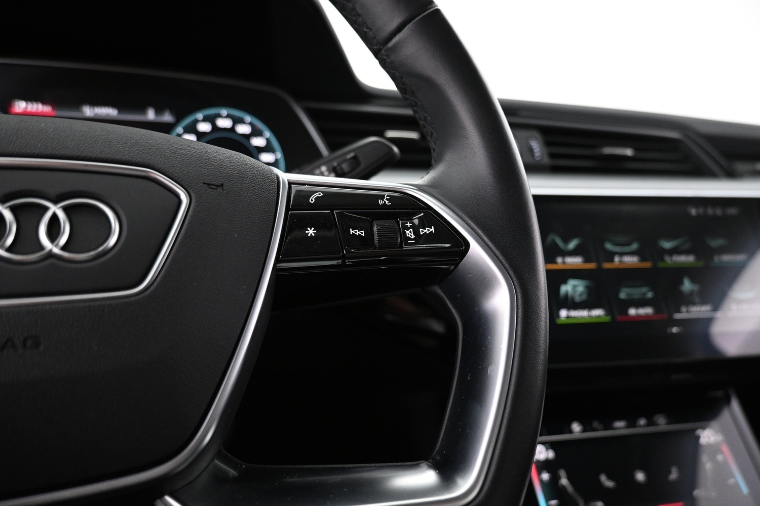 Audi e-tron vaihtoauto