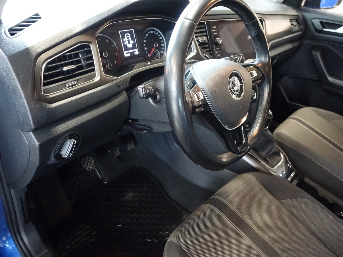 Volkswagen T-Roc vaihtoauto