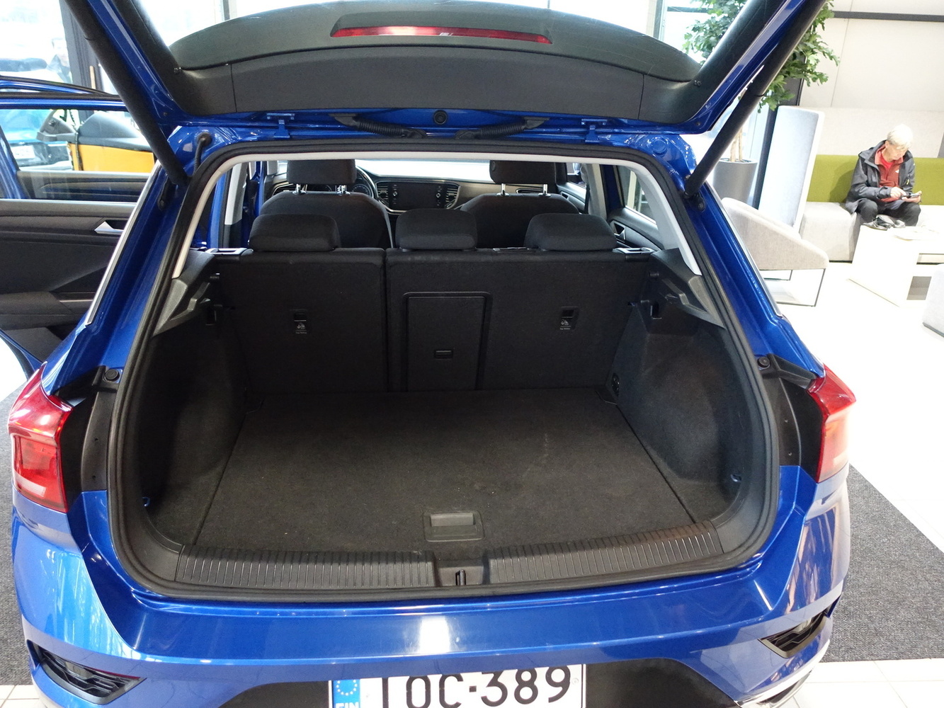 Volkswagen T-Roc vaihtoauto