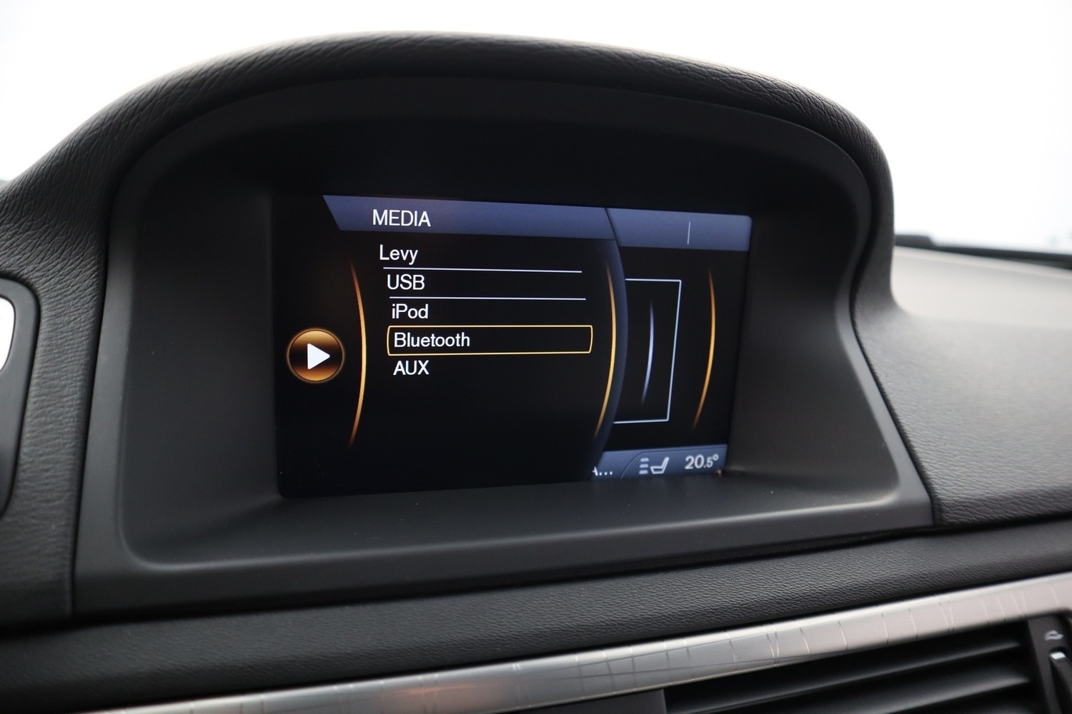 Volvo XC70 vaihtoauto