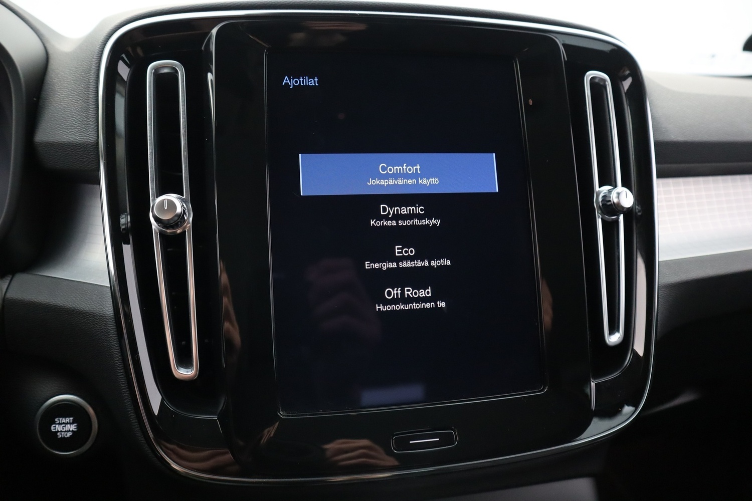 Volvo XC40 vaihtoauto