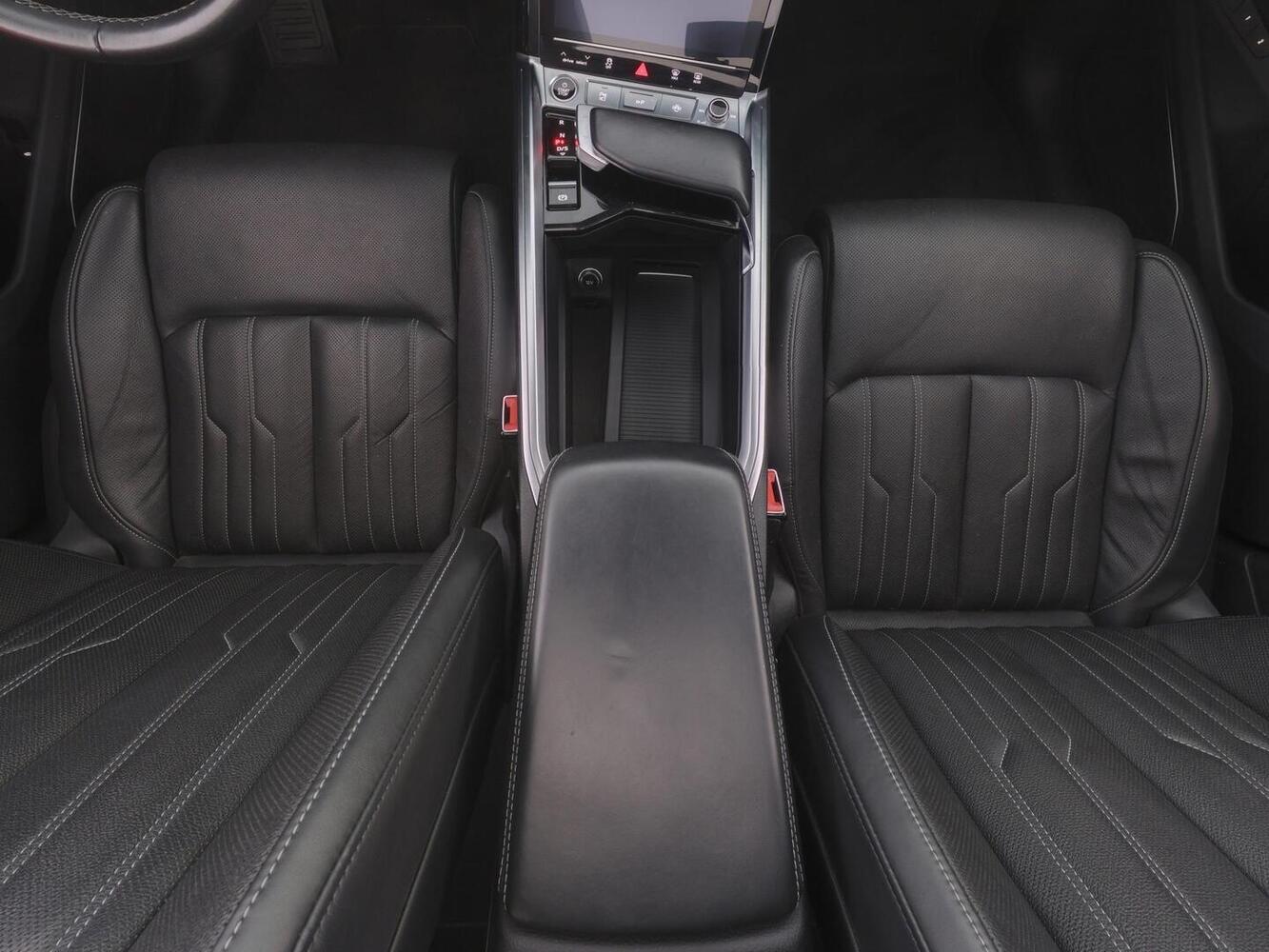 Audi Q8 e-tron vaihtoauto