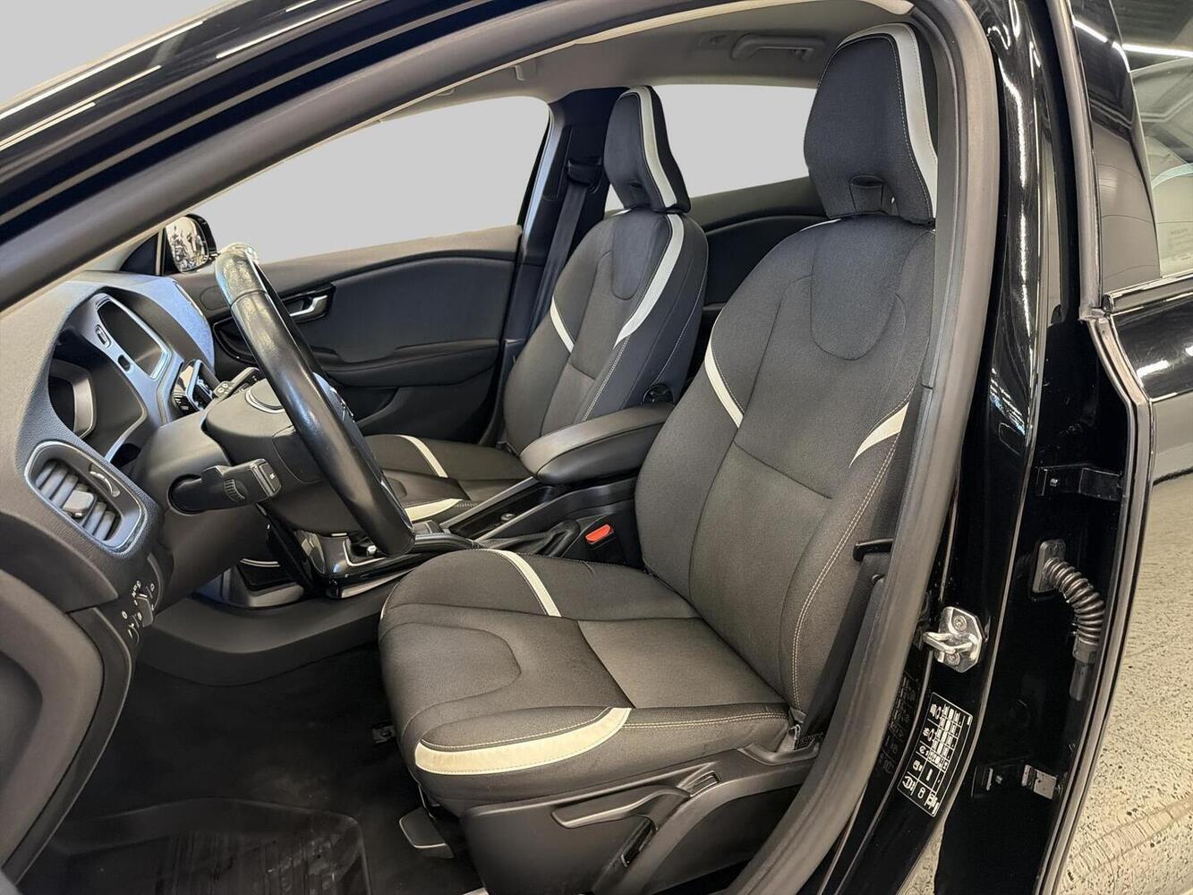Volvo V40 vaihtoauto